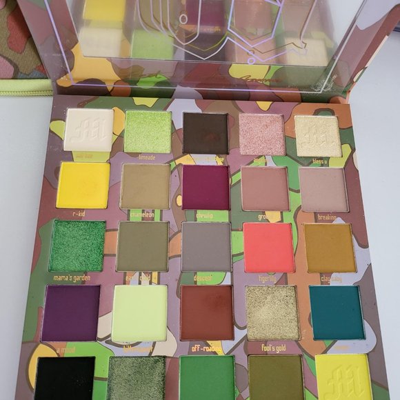 Made by Mitchell Other - Made By Mitchell Feet on the Ground with palette Case